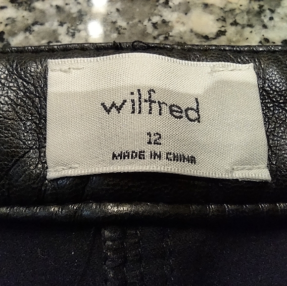 Aritzia Wilfred The Melina, Black, Vegan Leather, High Rise, 5 pockets, Size 12 - Picture 6 of 14